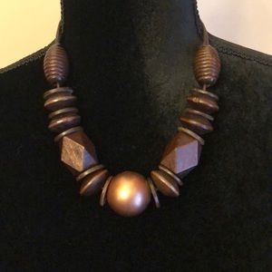 NWT necklace/earrings set by Paparazzi PRICE FIRM